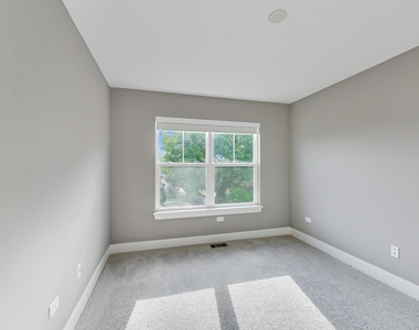20 Webster Avenue - Photo Thumbnail 10