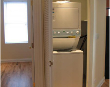 2441 N Kildare Avenue - Photo Thumbnail 5