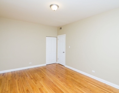2344 N Kenneth Avenue - Photo Thumbnail 6