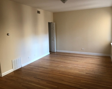 2344 N Kenneth Avenue - Photo Thumbnail 3
