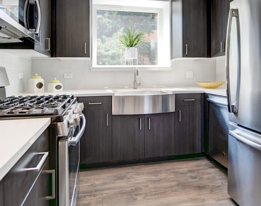 909 W Montana Street - Photo Thumbnail 2