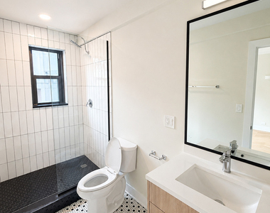 1211 N Lasalle Street - Photo Thumbnail 8