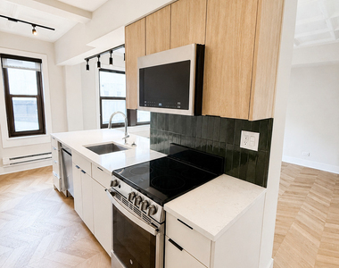 1211 N Lasalle Street - Photo Thumbnail 3