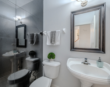 2805 Clara Avenue - Photo Thumbnail 12