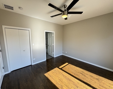 6332 S Ingleside Avenue - Photo Thumbnail 15