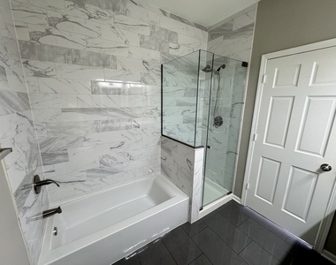 6332 S Ingleside Avenue - Photo Thumbnail 18