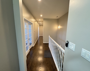 6332 S Ingleside Avenue - Photo Thumbnail 6