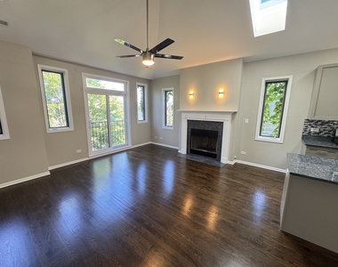 6332 S Ingleside Avenue - Photo Thumbnail 2