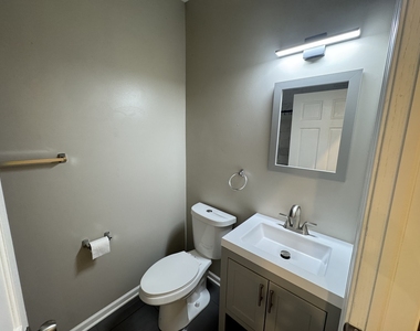 6332 S Ingleside Avenue - Photo Thumbnail 10