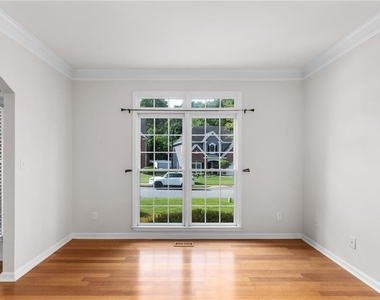 1858 Fox Chapel Drive Se - Photo Thumbnail 3