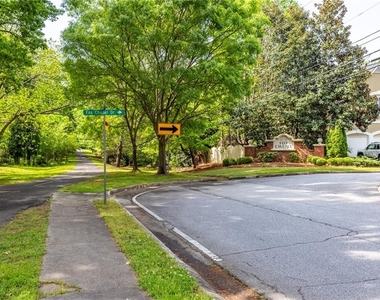 1858 Fox Chapel Drive Se - Photo Thumbnail 32