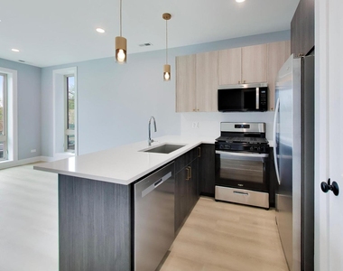 6548 S Maryland Avenue - Photo Thumbnail 6