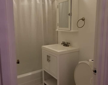 553 W Park Avenue - Photo Thumbnail 4