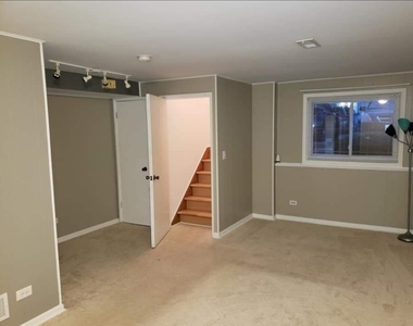553 W Park Avenue - Photo Thumbnail 5