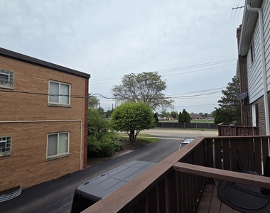 553 W Park Avenue - Photo Thumbnail 6