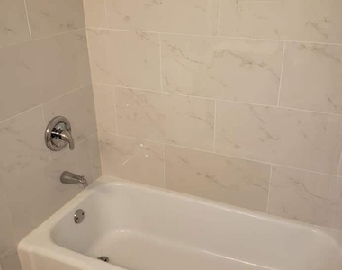 553 W Park Avenue - Photo Thumbnail 3