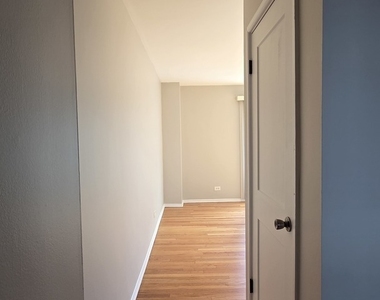 553 W Park Avenue - Photo Thumbnail 9