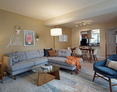 1601 Westminster Drive - Photo Thumbnail 5