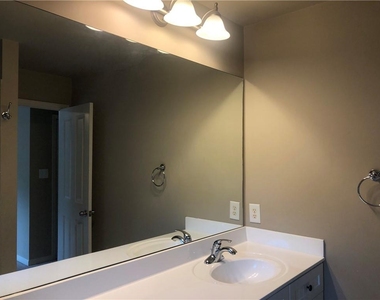 10240 Billings Pointe - Photo Thumbnail 24