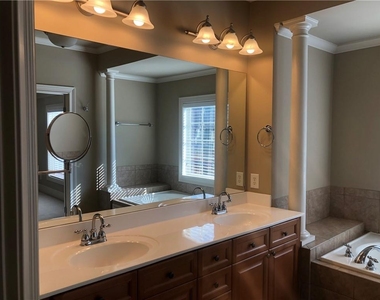 10240 Billings Pointe - Photo Thumbnail 50