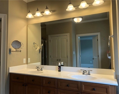 10240 Billings Pointe - Photo Thumbnail 22