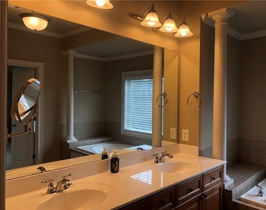 10240 Billings Pointe - Photo Thumbnail 20