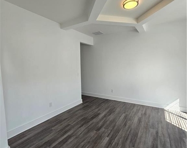 1404 Slate Bend Drive - Photo Thumbnail 3