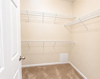 6065 Cameron Pointe - Photo Thumbnail 13