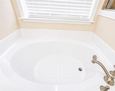 6065 Cameron Pointe - Photo Thumbnail 14