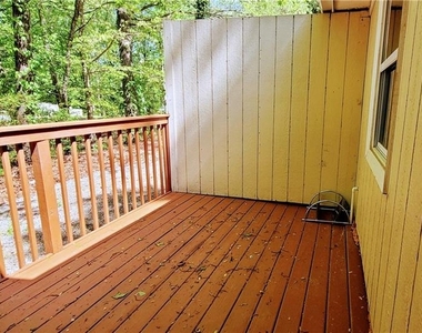 966 Amberly Drive - Photo Thumbnail 1