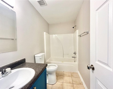 1050 Wheel House Lane - Photo Thumbnail 8