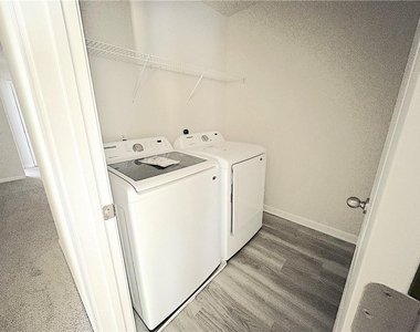 4141 Oakwood Ter Court - Photo Thumbnail 22