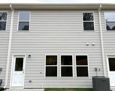 4141 Oakwood Ter Court - Photo Thumbnail 12