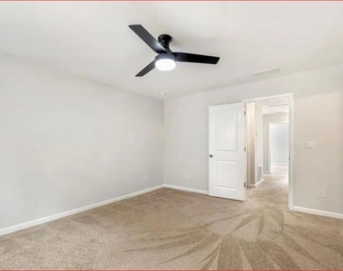 3107 Tarian Way - Photo Thumbnail 6