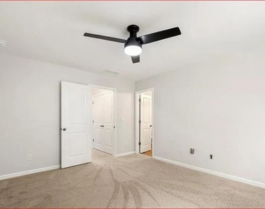 3107 Tarian Way - Photo Thumbnail 10