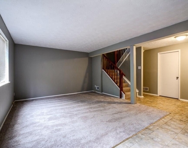2887 Royal Path Court - Photo Thumbnail 23