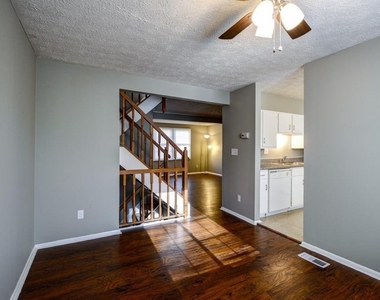 2887 Royal Path Court - Photo Thumbnail 7