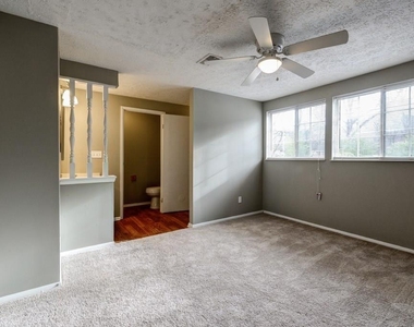 2887 Royal Path Court - Photo Thumbnail 16
