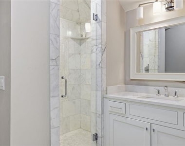 5965 Riverside Drive - Photo Thumbnail 33