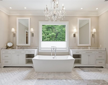 5965 Riverside Drive - Photo Thumbnail 6