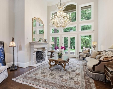 5965 Riverside Drive - Photo Thumbnail 12
