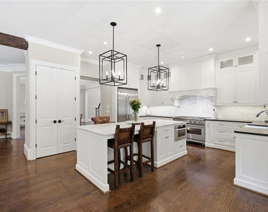 5965 Riverside Drive - Photo Thumbnail 4
