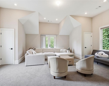 5965 Riverside Drive - Photo Thumbnail 30