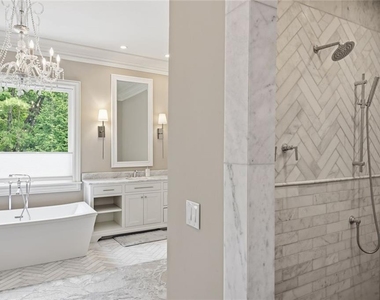 5965 Riverside Drive - Photo Thumbnail 25