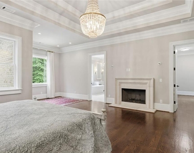 5965 Riverside Drive - Photo Thumbnail 5