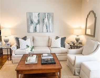 2841 Cravenridge Drive Ne - Photo Thumbnail 11