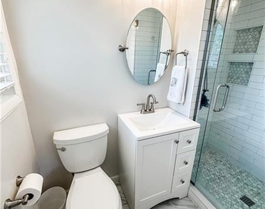 2841 Cravenridge Drive Ne - Photo Thumbnail 15