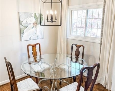 2841 Cravenridge Drive Ne - Photo Thumbnail 12