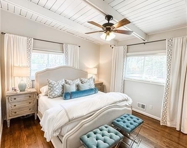 2841 Cravenridge Drive Ne - Photo Thumbnail 17