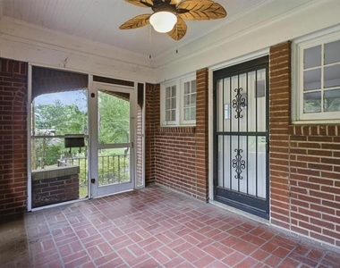 1513 Melrose Drive Sw - Photo Thumbnail 4